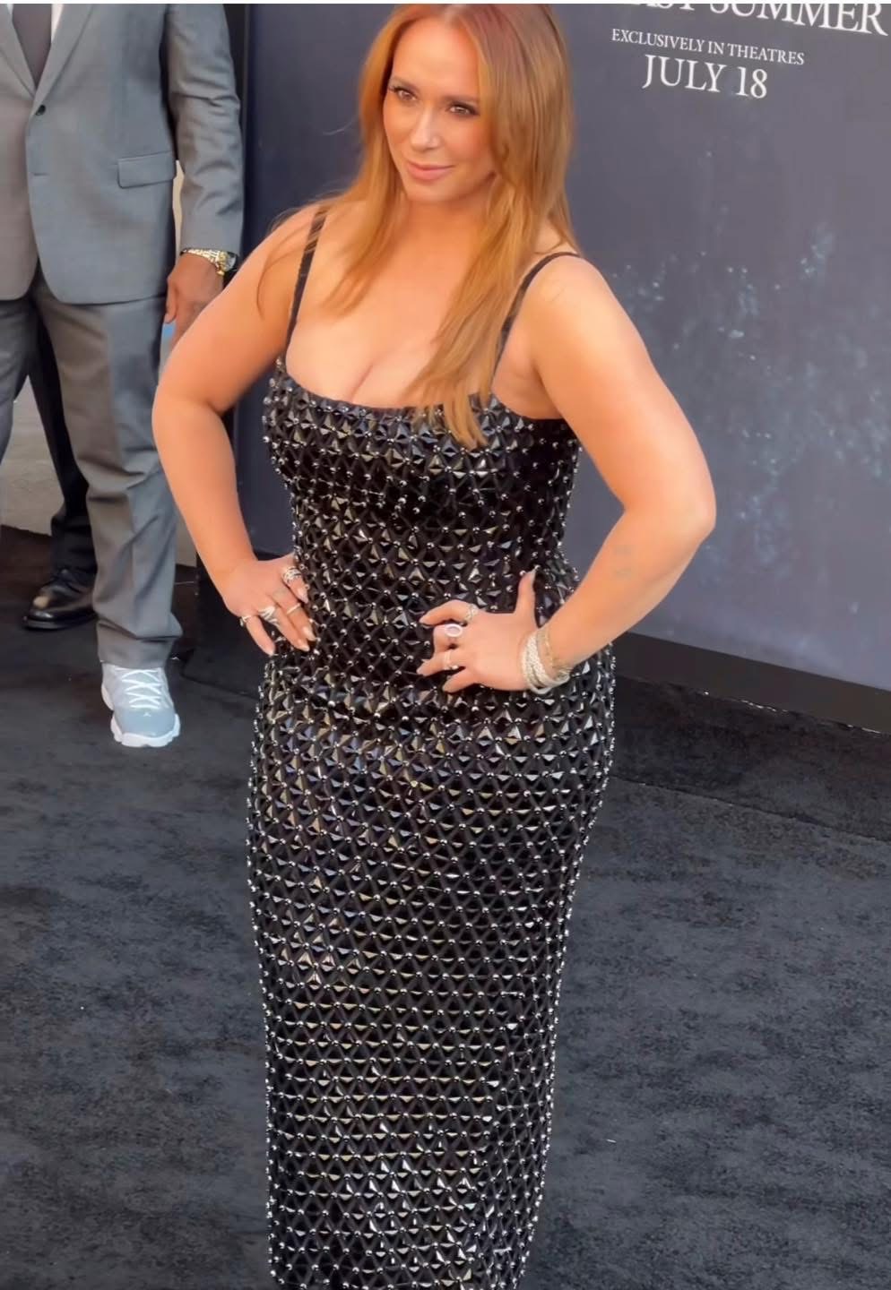 Jennifer love hewitt surprises everyone with her unexpected role at the